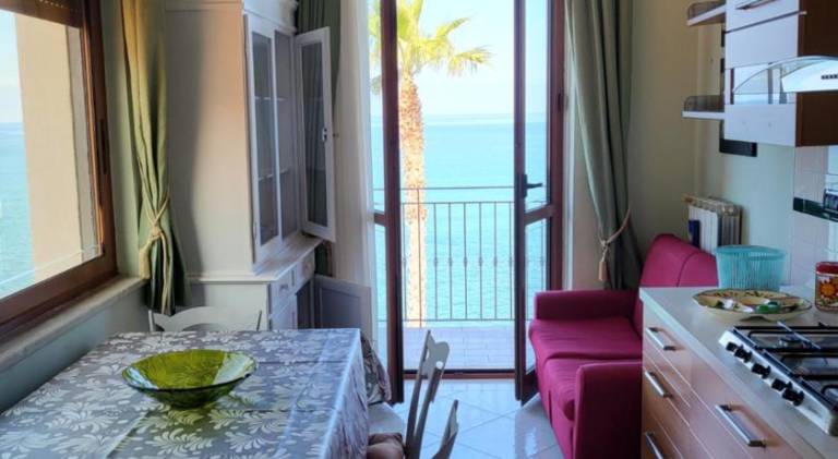 Apartment with 2 rooms for 6 persons — photo 3