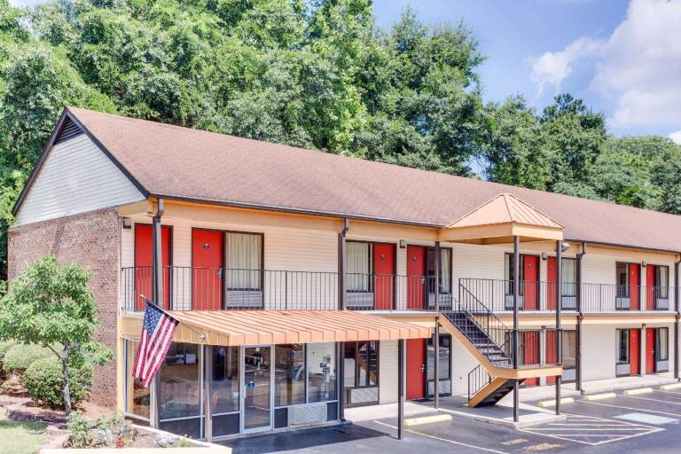 AMERICAS BEST VALUE INN AIKEN — photo 4