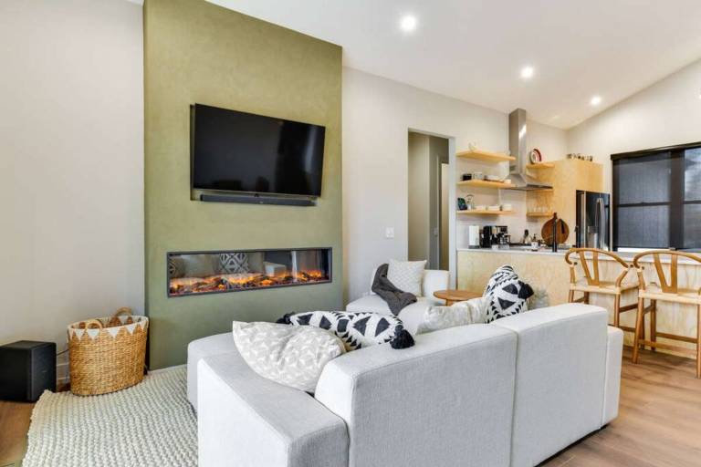 Children-friendly wonderful house with garden & fast internet | Lake view | Dogs allowed — photo 5