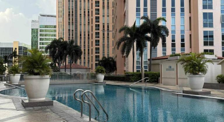 Serviced apartment with terrace, pool & sauna | Suitable for remote work — photo 3