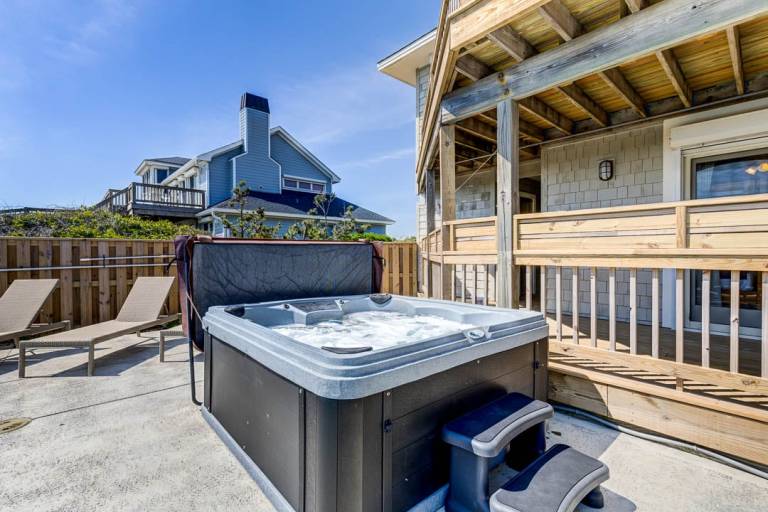 Nonnie and T's Oceanfront Southern Shores — photo 4