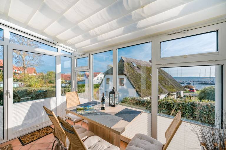 Ferienhaus mit Wasserblick, Terrasse und Wintergarten — photo 2