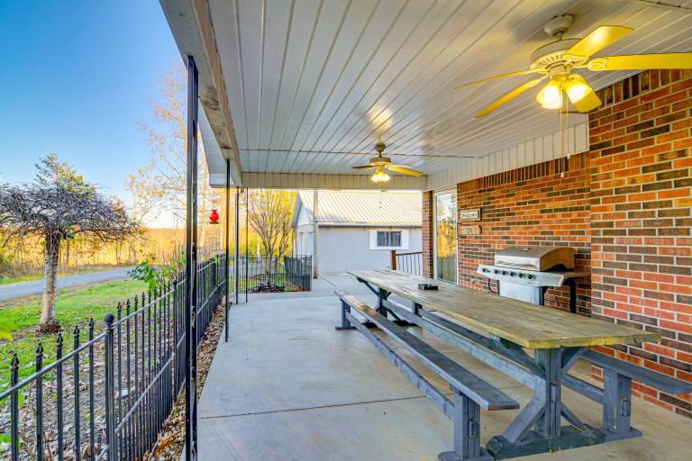 2 Mi to Lake Cumberland Access: Home w/ Grill — photo 3