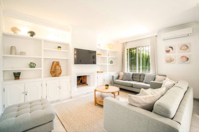 House with garden, terrace & barbecue in Marbella