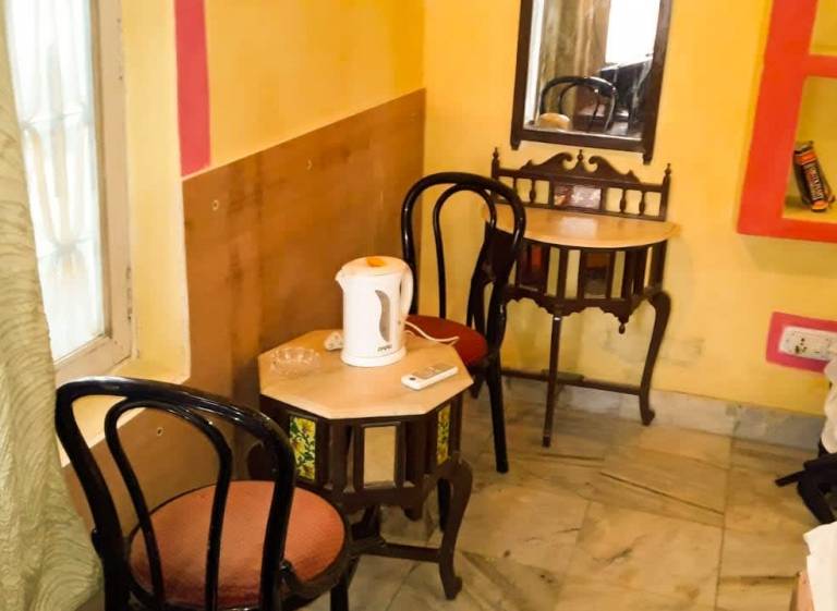 Zorba the Buddha Homestay in Rajnagar
