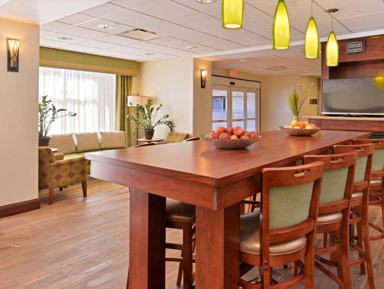 Hampton Inn Grand Island — photo 2