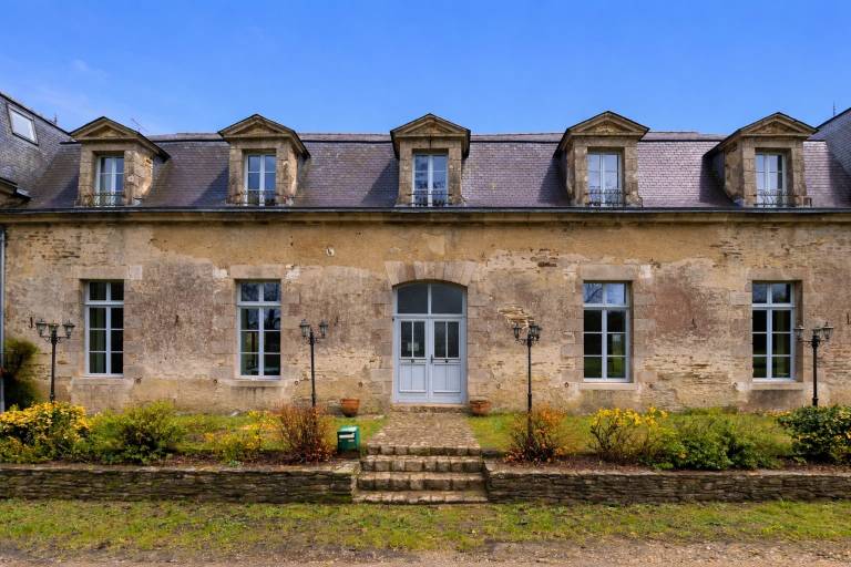 Gîte 'les écuries' for 14 people. in Pontivy