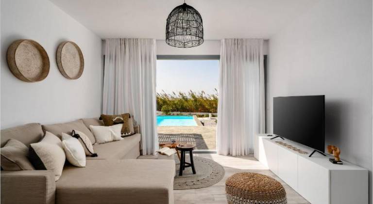 Villa with private pool, garden & terrace — photo 2