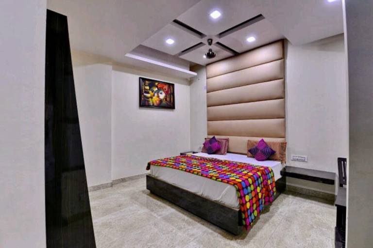 HOTEL SAMRAT IN in Faridabad