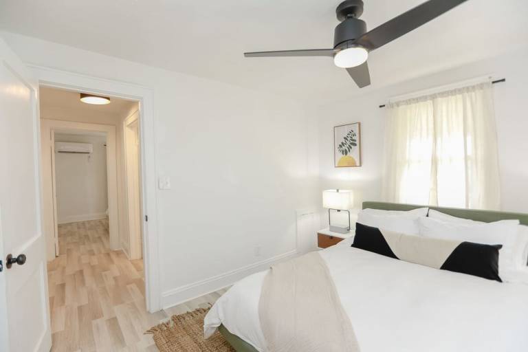 Sojourn on the Bay 2 BR Private Beach Access — photo 4