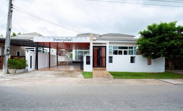 Villa with pool in Sattahip
