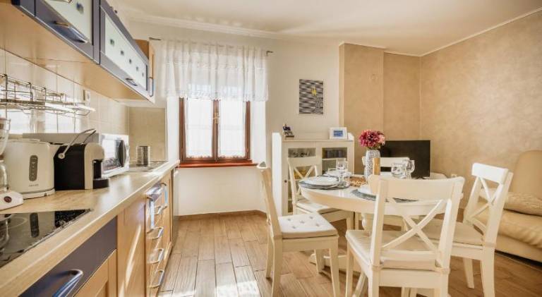 Rental apartment with 2 rooms for 5 persons — photo 3