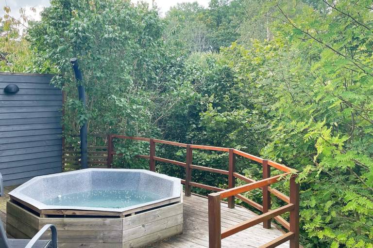 Vacation home with BBQ & terrace — photo 2