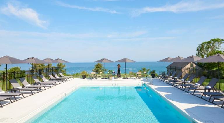 Hotel Moraine in Greenport, NY