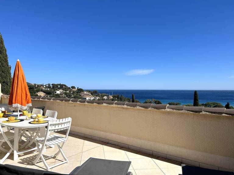 Rental apartment with pool — photo 2