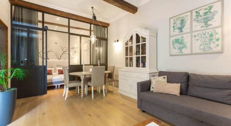 Beautiful apartment | Close to Popes' Palace | Dogs allowed — photo 2