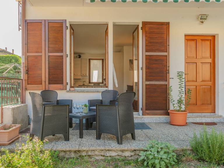 Ferienwohnung mit Hund in Carlazzo für max. 4 Personen Ferienwohnung mit Hund in Carlazzo für max. 4 Personen