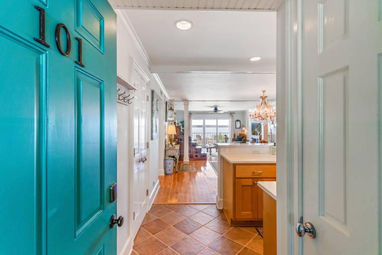 Pier Pointe 101 - 100 Floyd Street, Unit 101 — photo 5