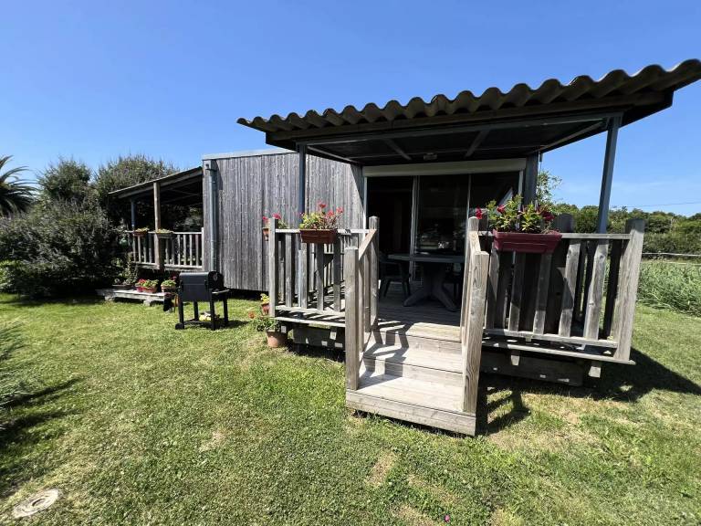 Chalet with barbeque & garden — photo 4