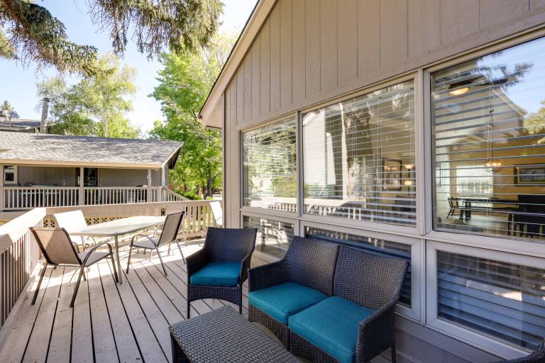 6 Mi to Downtown: Flagstaff Townhome w/ Deck — photo 2
