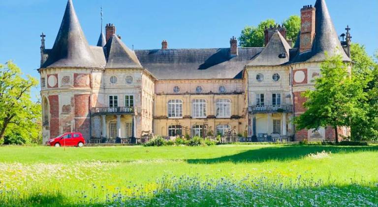 Guest-House Chateau de Longecourt en Plaine in Dijon