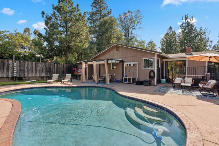 House Shasta Lake