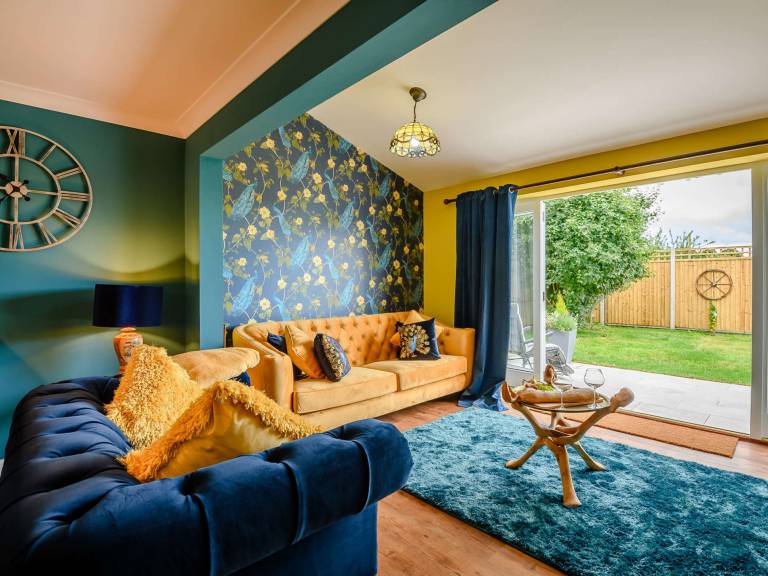 Cottage  Linwood