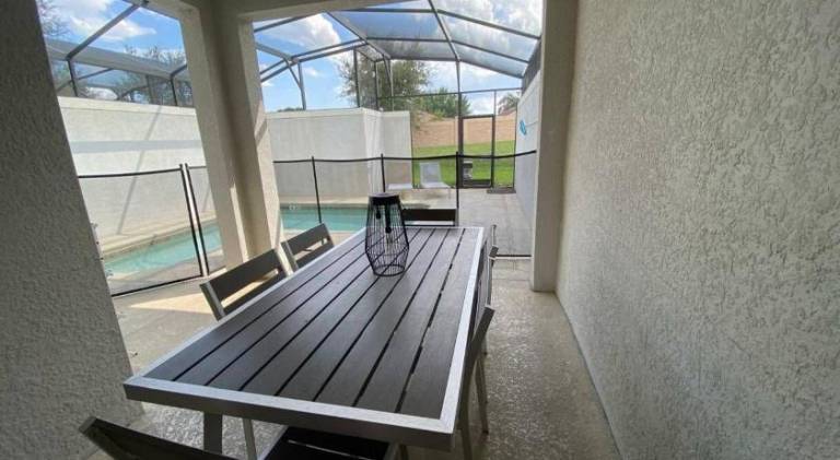 Big vacation home with pool | Pets allowed — photo 4