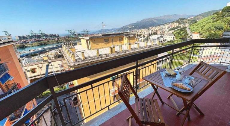 Rental apartment with 1 room for 4 persons in Genoa