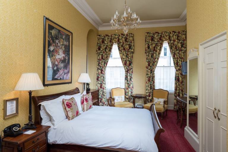 Bed & Breakfast Bath