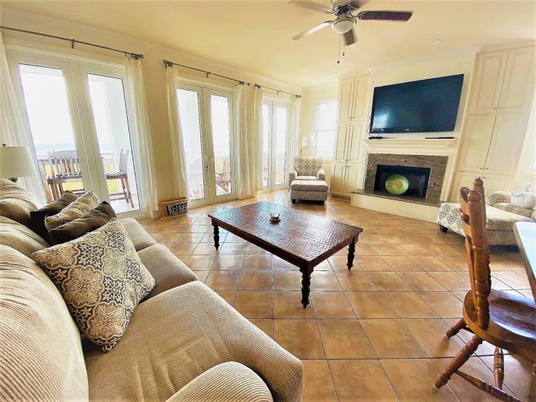 Family-oriented spacious vacation home with private pool | Next to the beach | Pets allowed — photo 2