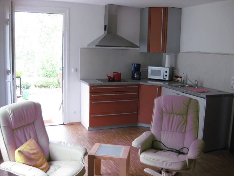 Nice apartment with BBQ, patio & fast internet | Garden view | Dogs allowed — photo 3