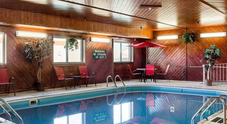 Econo Lodge Fargo - West Acres — photo 2