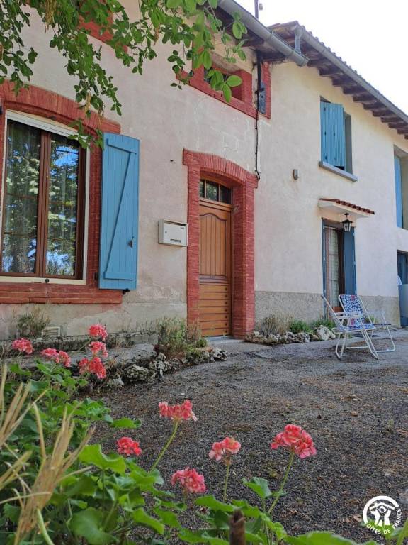 Gite with garden & patio — photo 5