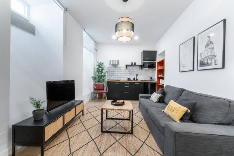 Acogedor y Tranquilo Apartamento en el Corazón de Madrid — photo 3
