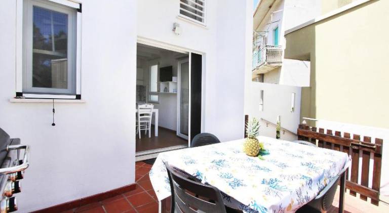 Holiday apartment with 2 rooms for 6 persons — photo 4