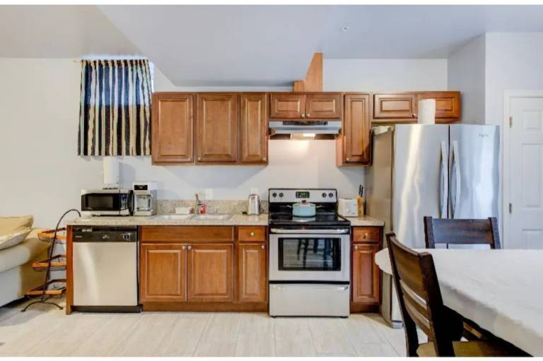 Apartment  Germantown