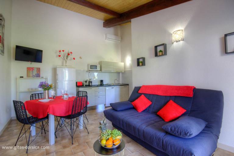 Beautiful gite with yard, terrace & barbecue | Mountain view | Pet-friendly — photo 3