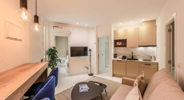 Holiday apartment with 2 rooms for 4 persons in Madrid