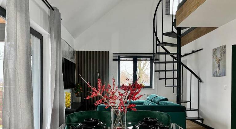 Holiday apartment with patio & garden — photo 3