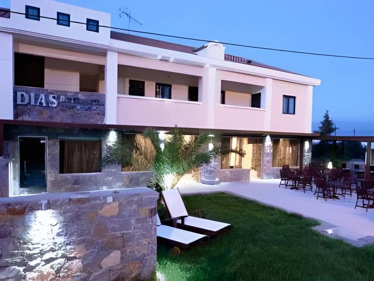 Serviced apartment with garden, BBQ & patio in Hersonissos