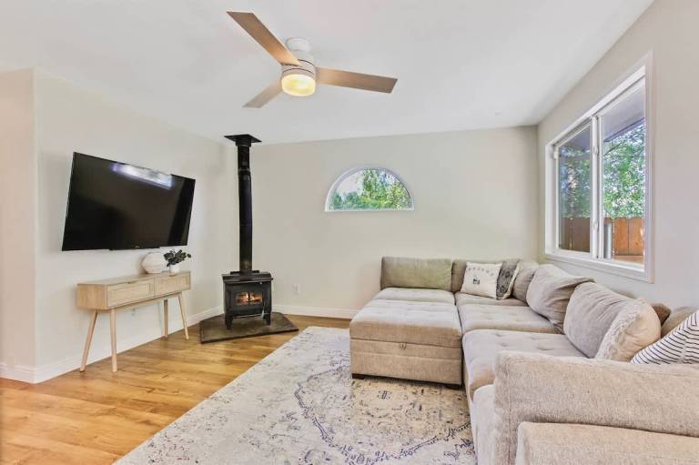 Child-friendly vacation home with barbecue & yard | Pet-friendly — photo 5