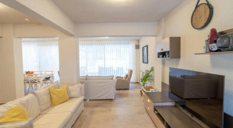 Beautiful villa with terrace, barbecue & private pool | Suitable for remote work | Pet-friendly — photo 3