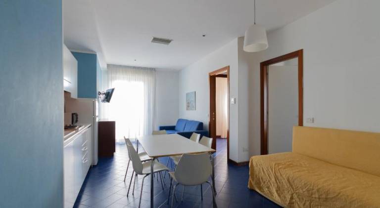 Serviced apartment with terrace — photo 2