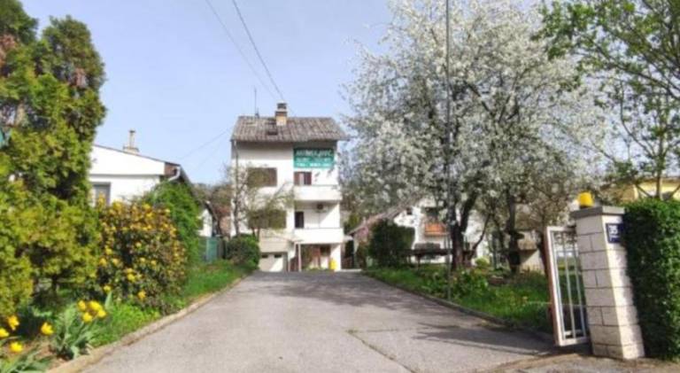 Mirna noc, soba s 2 odvojena kreveta in Zagreb