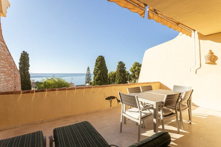 Fully equipped pleasant apartment with pool, yard & patio | Sea view | Close to the beach | Pets are welcome — photo 3