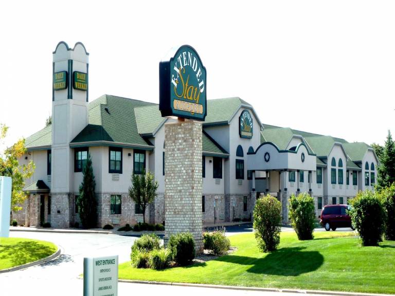 Extended Stay Airport in Lam