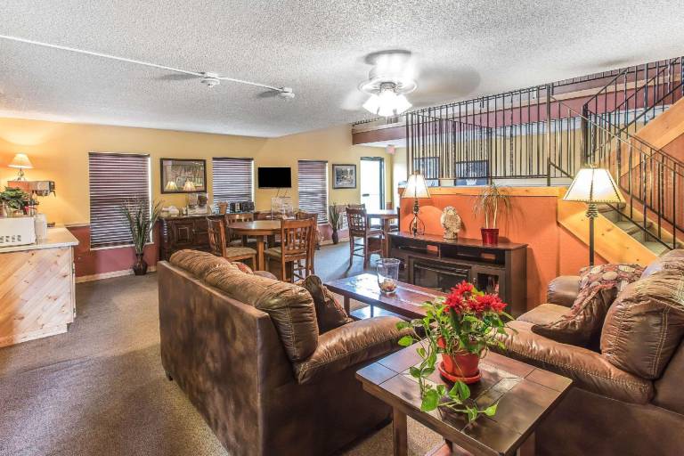 Rodeway Inn Rifle — photo 3