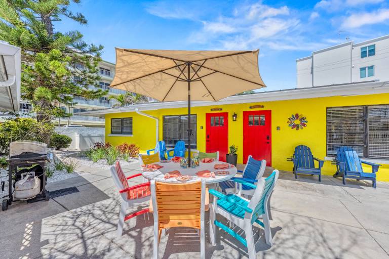 Family-friendly vacation home with grill & heated pool | Close to the beach | Dogs allowed — photo 2