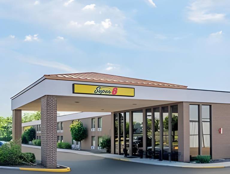 Super 8 By Wyndham Miamisburg Dayton S Area Oh in Miamisburg, OH
